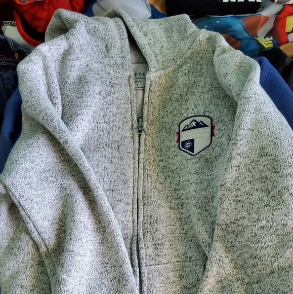 7 pieces  of old navy, children's  place sweaters - Picture 7 of 7